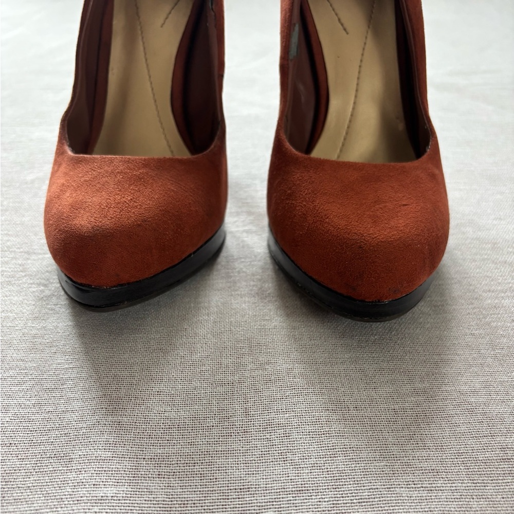 Apt. 9 vintage rust orange work academia heels. - Picture 5 of 9
